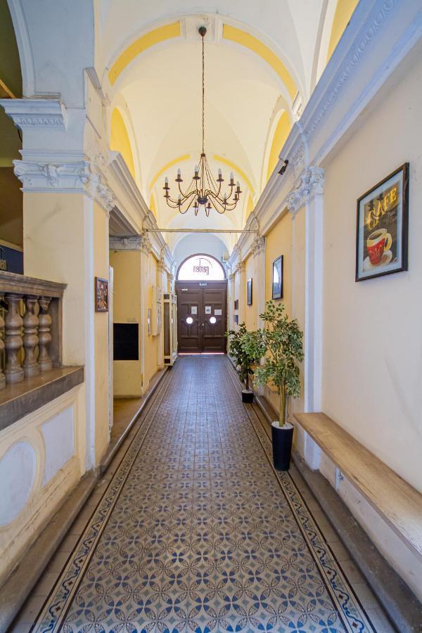 Urania Apartment Budapest Esterno foto